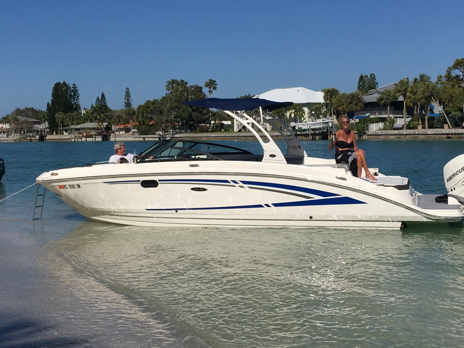 2016 Sea Ray 270 Sundeck