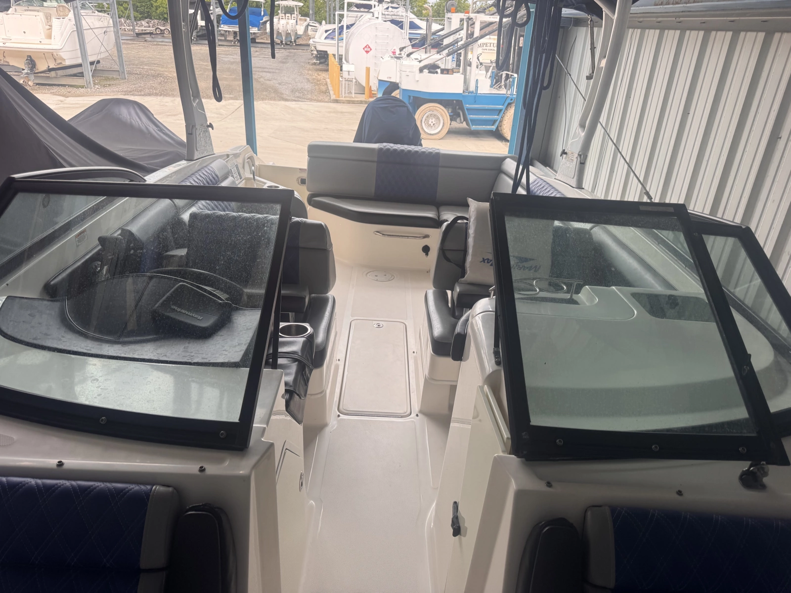 2016 Sea Ray 270 Sundeck