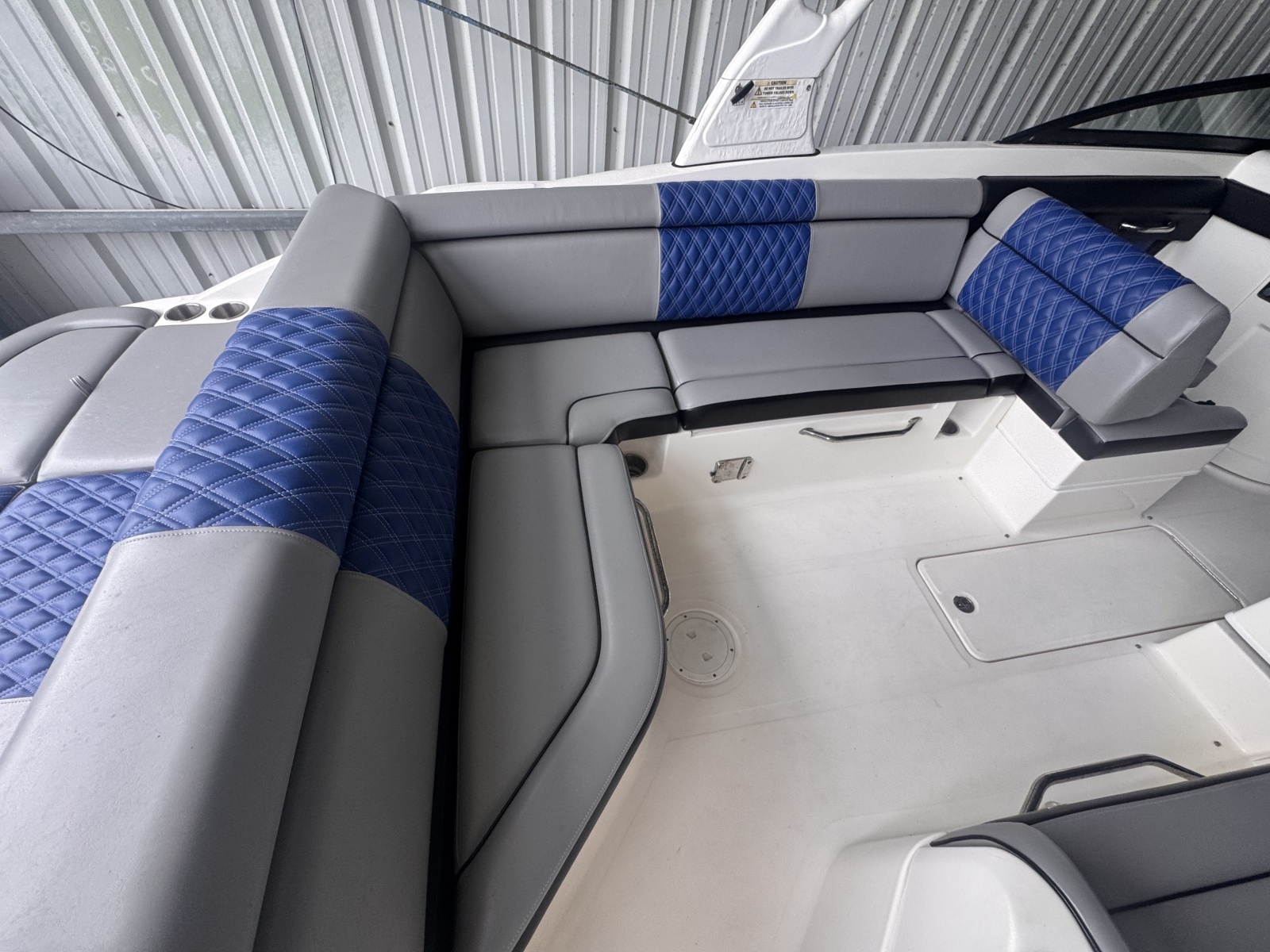 2016 Sea Ray 270 Sundeck