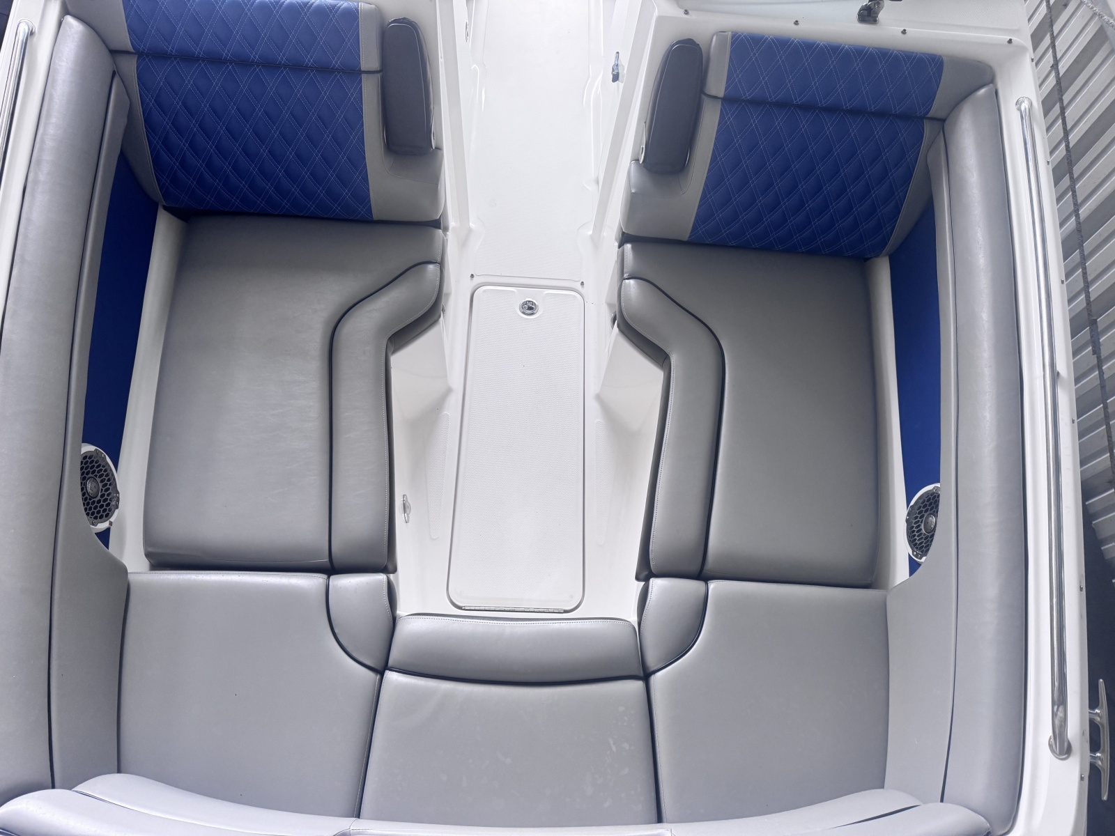 2016 Sea Ray 270 Sundeck