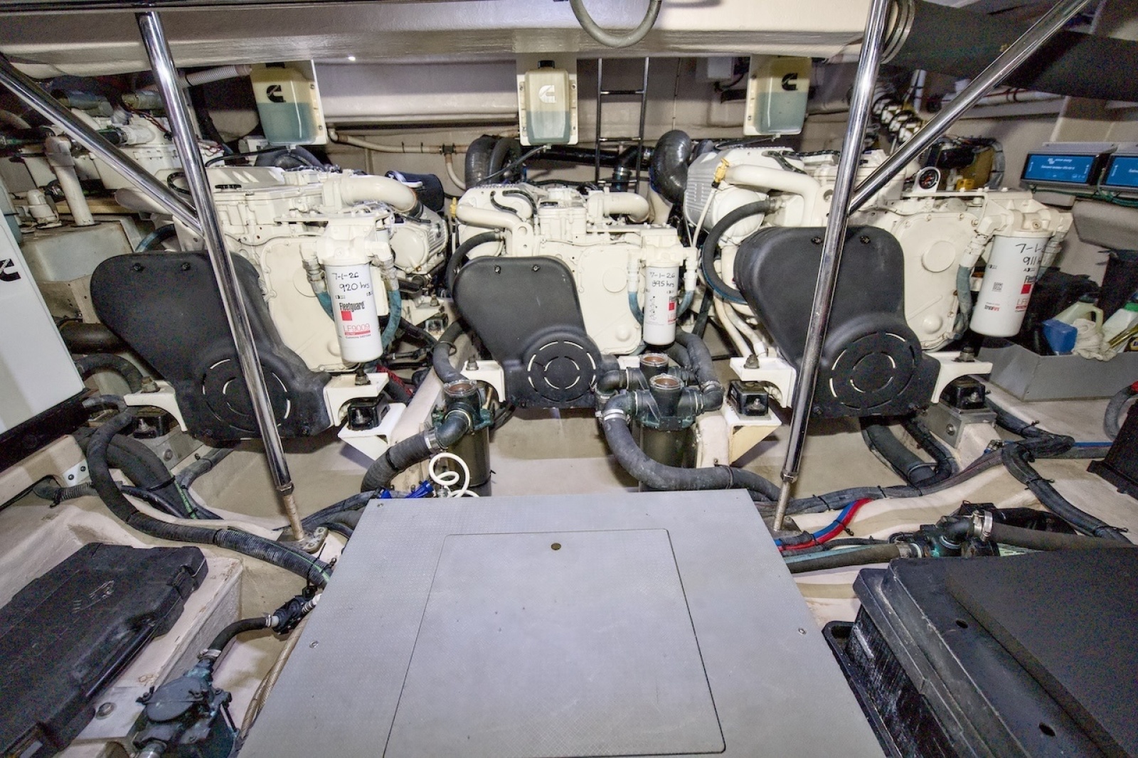 2017 Sea Ray L590 Flybridge