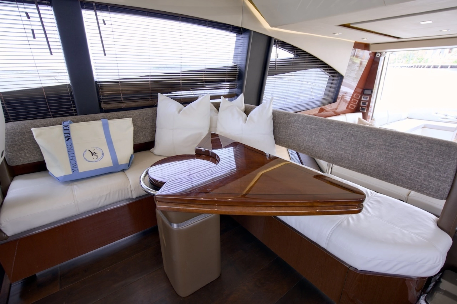 2017 Sea Ray L590 Flybridge