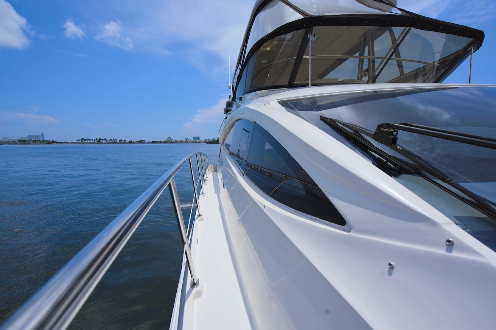 2017 Sea Ray L590 Flybridge