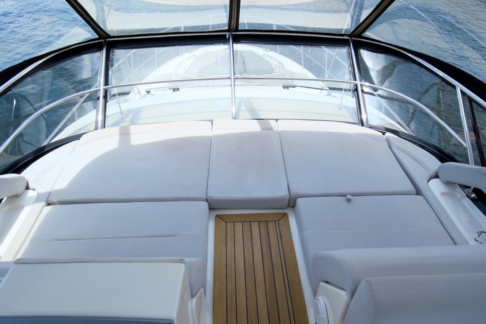2017 Sea Ray L590 Flybridge