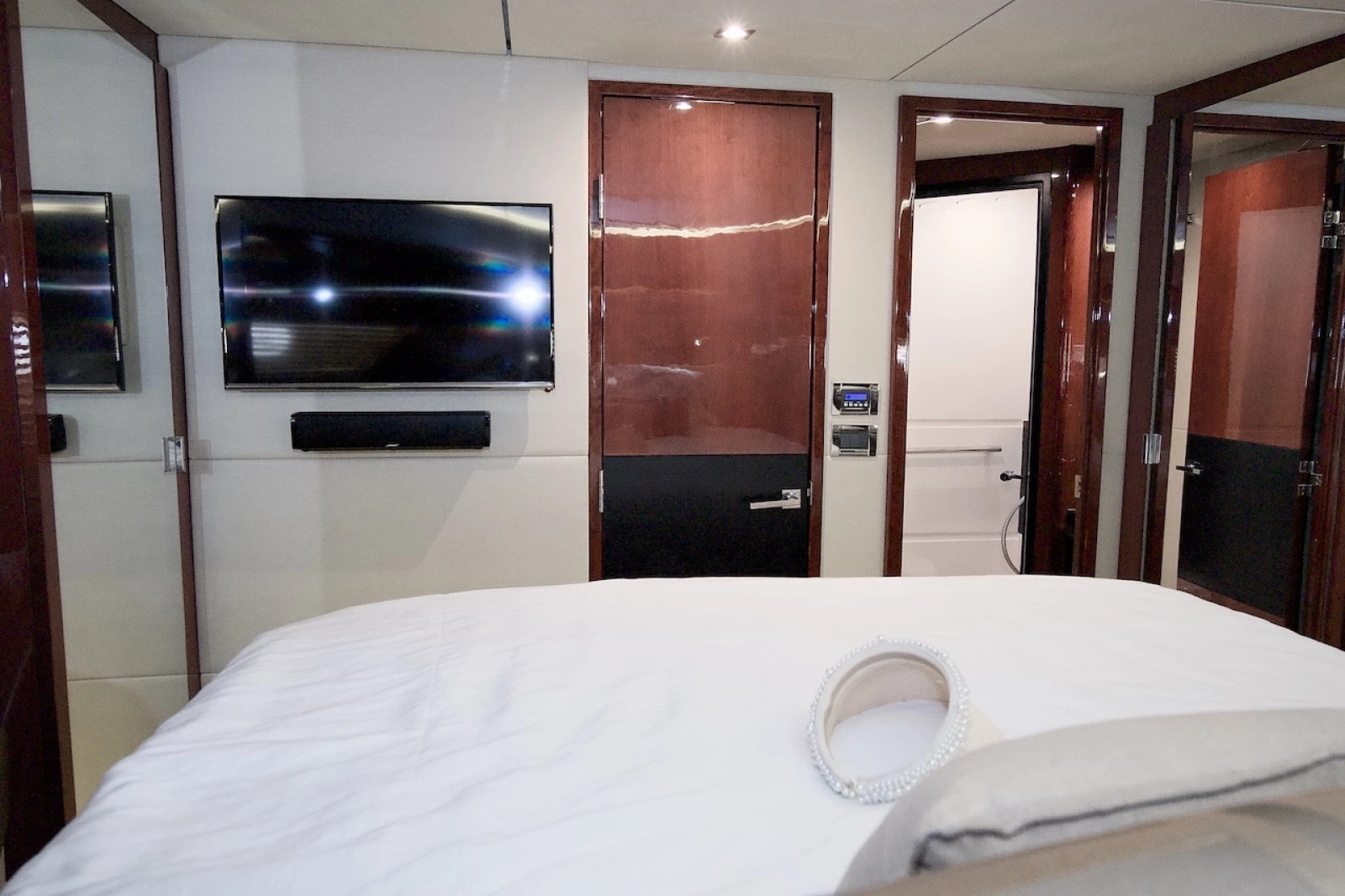 2017 Sea Ray L590 Flybridge