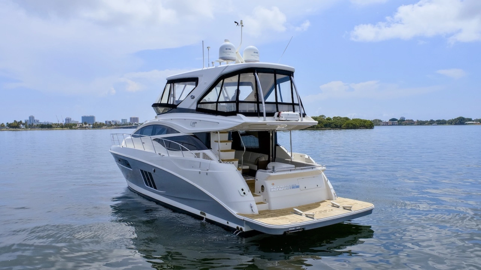 2017 Sea Ray L590 Flybridge