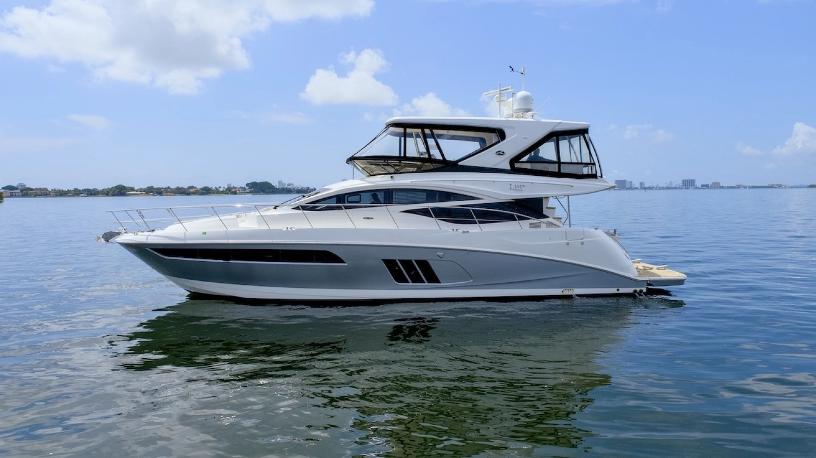 2017 Sea Ray L590 Flybridge