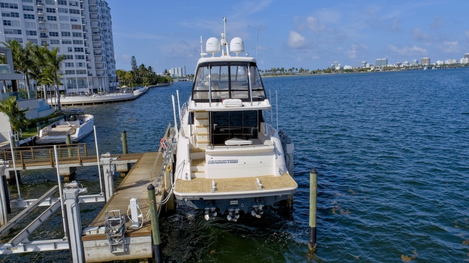 2017 Sea Ray L590 Flybridge