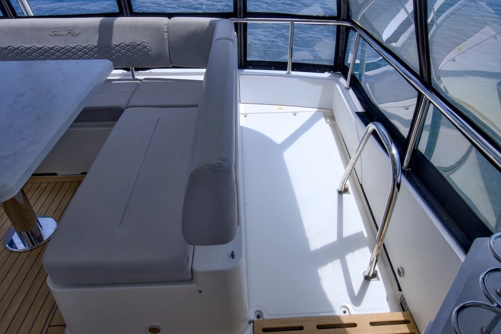 2017 Sea Ray L590 Flybridge