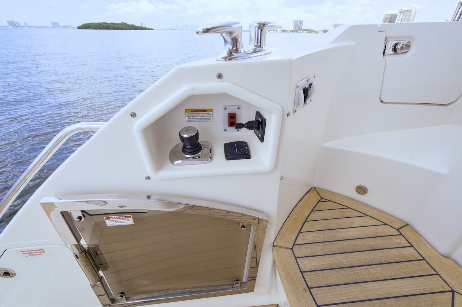 2017 Sea Ray L590 Flybridge