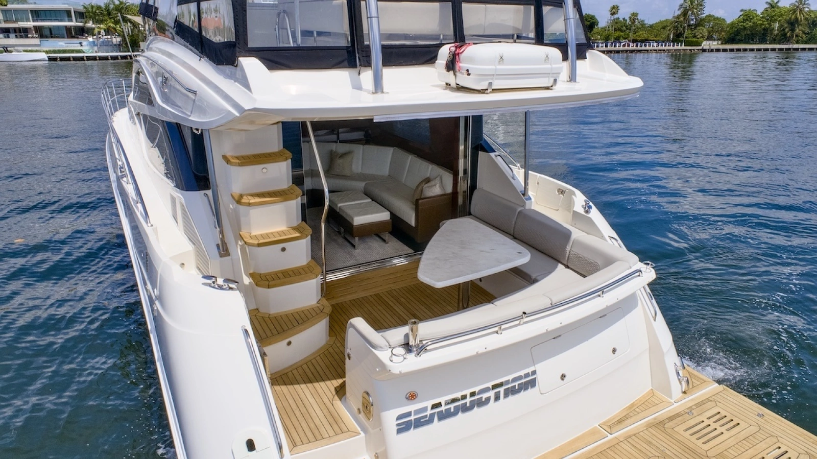 2017 Sea Ray L590 Flybridge