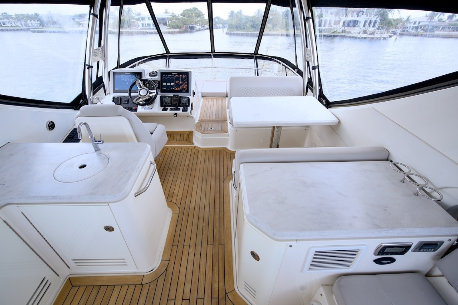 2017 Sea Ray L590 Flybridge