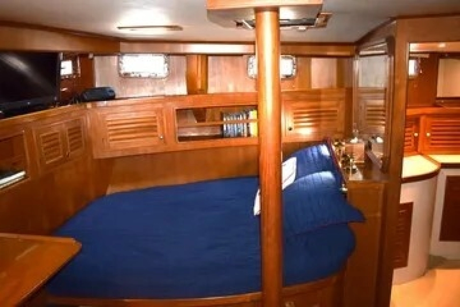 1980 Cheoy Lee Motorsailer