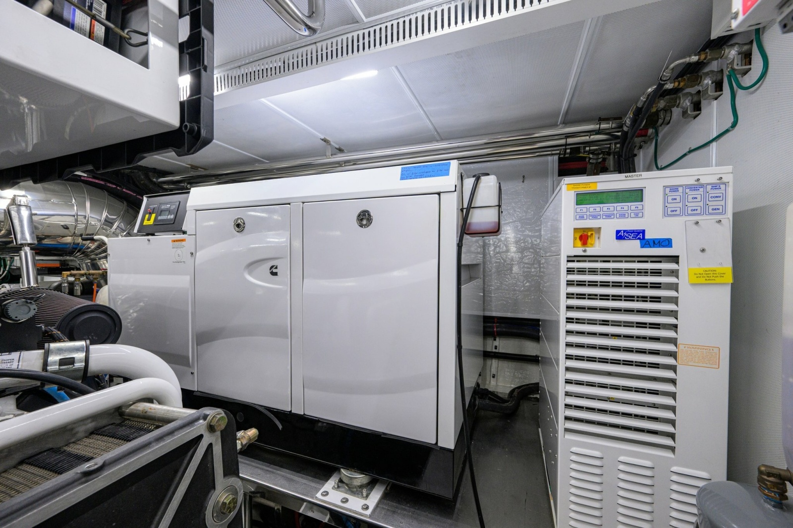 2023 Horizon FD100 — Engine Room