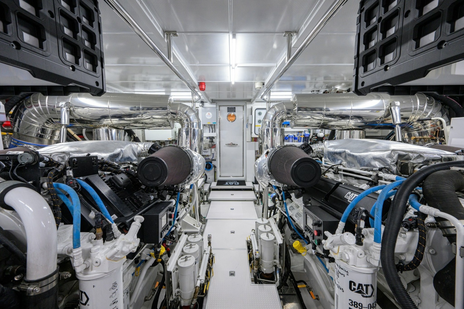 2023 Horizon FD100 — Engine Room