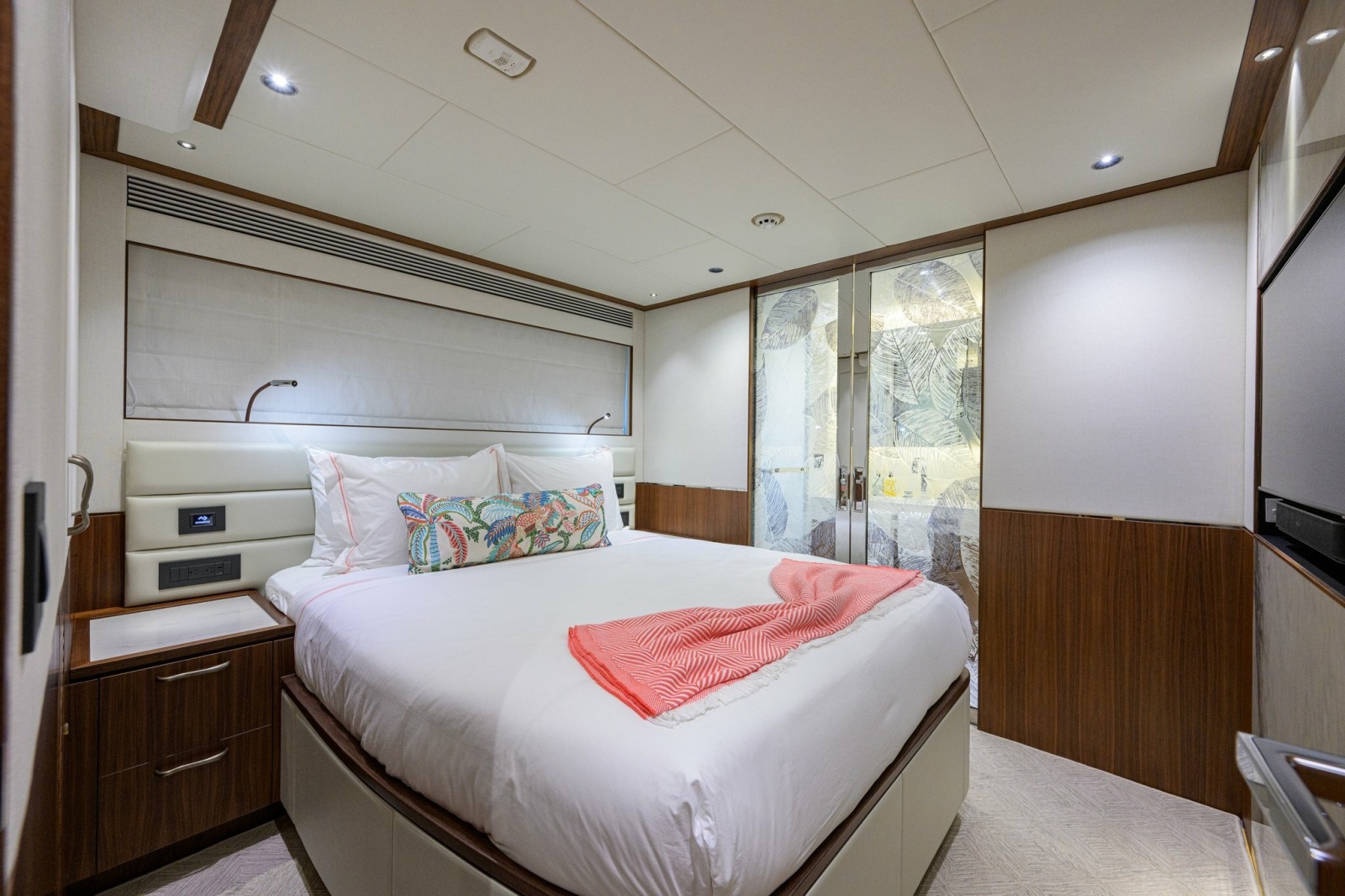 2023 Horizon FD100 — Guest Stateroom