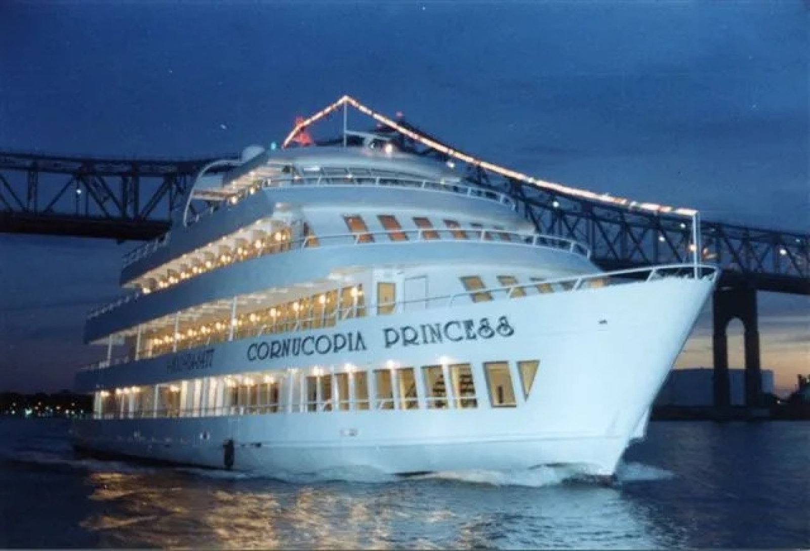 1979 Blount Marine 130 Dinner Cruise