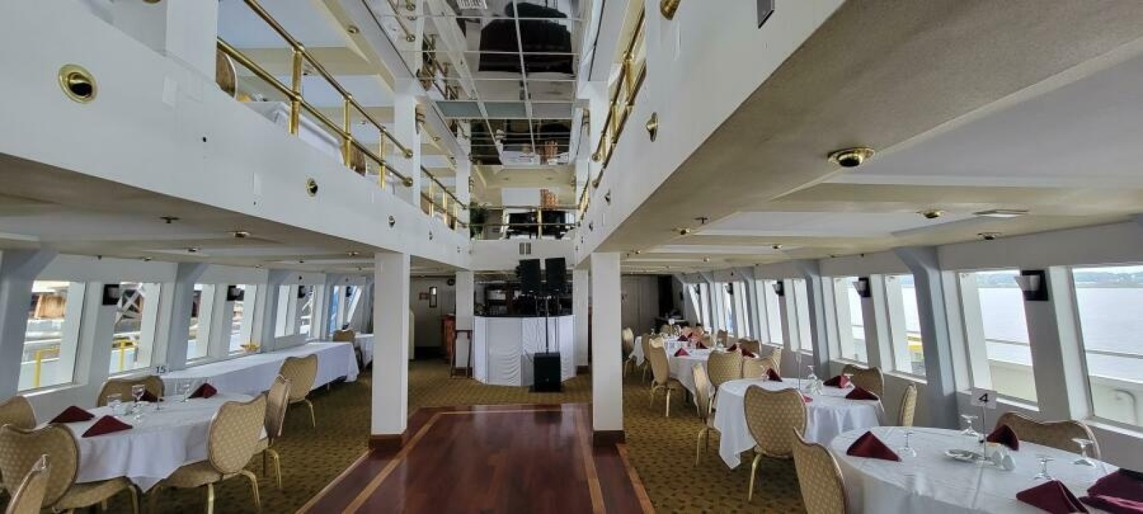 1979 Blount Marine 130 Dinner Cruise