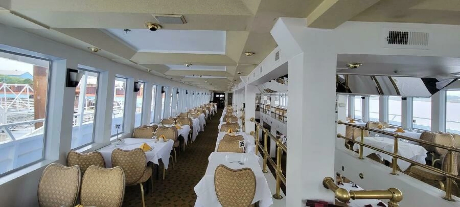 1979 Blount Marine 130 Dinner Cruise