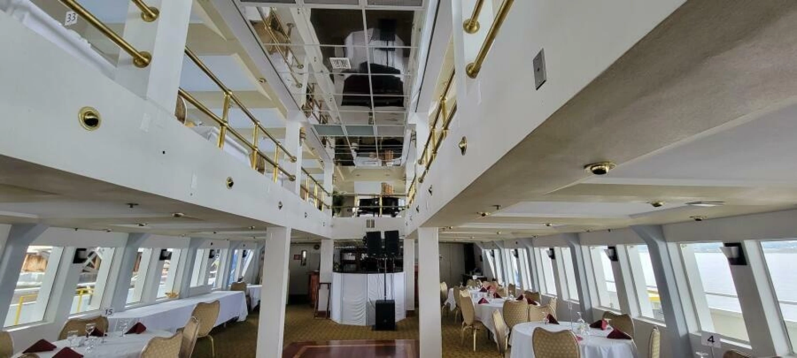 1979 Blount Marine 130 Dinner Cruise