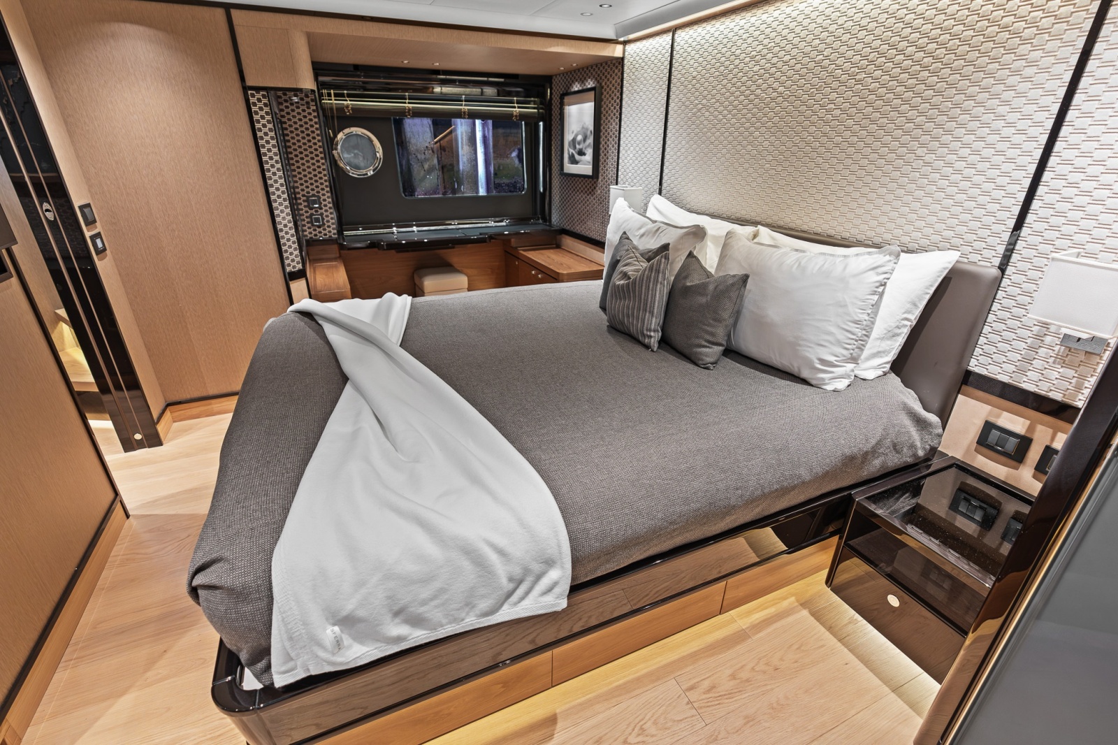 2023 Absolute Navetta 75