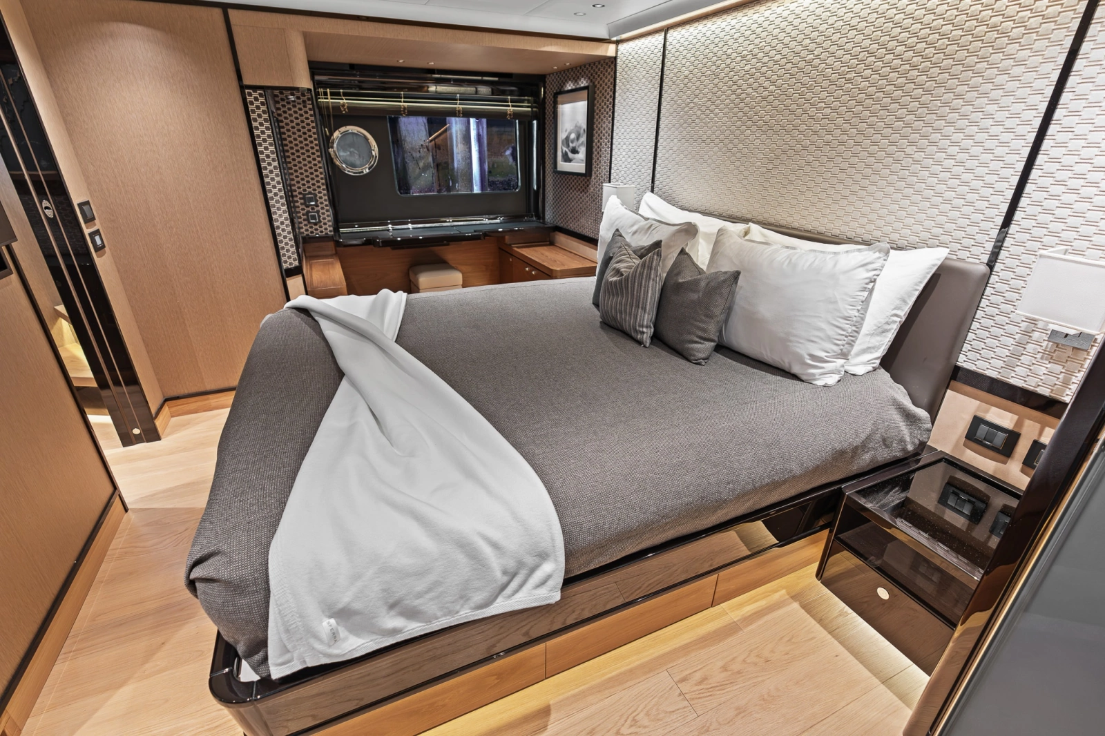2023 Absolute Navetta 75