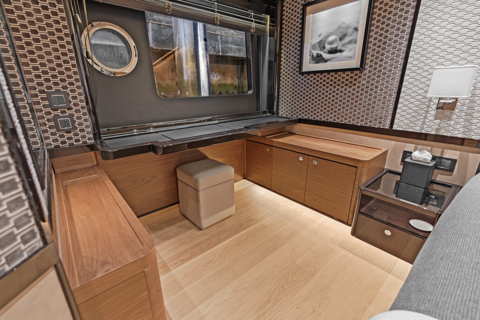 2023 Absolute Navetta 75