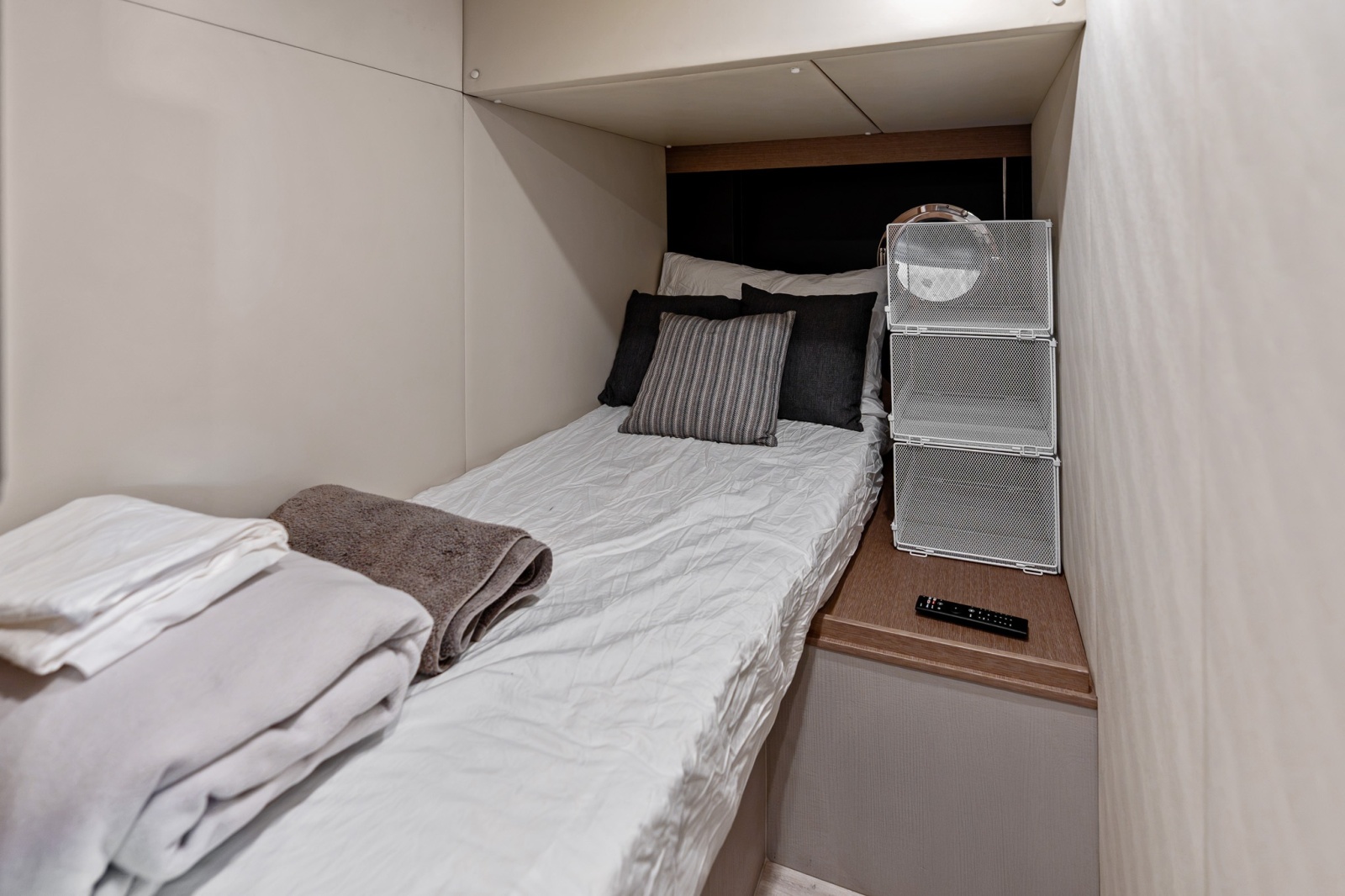 2023 Absolute Navetta 75