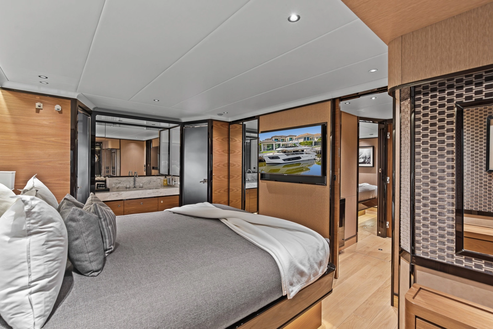 2023 Absolute Navetta 75