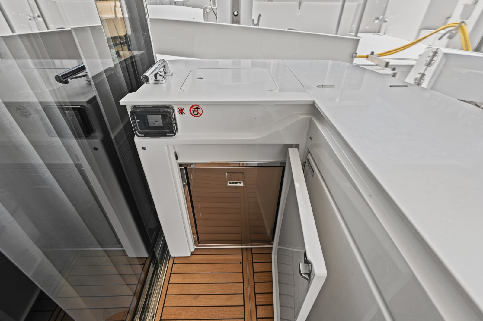 2023 Absolute Navetta 75