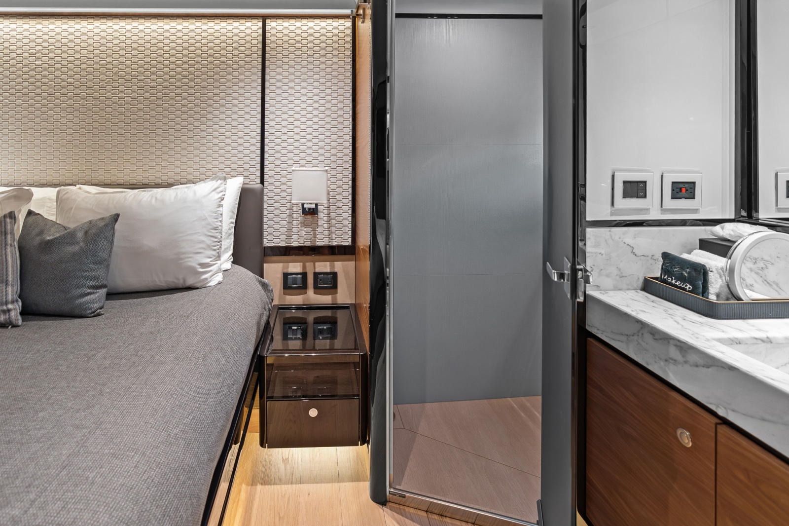2023 Absolute Navetta 75