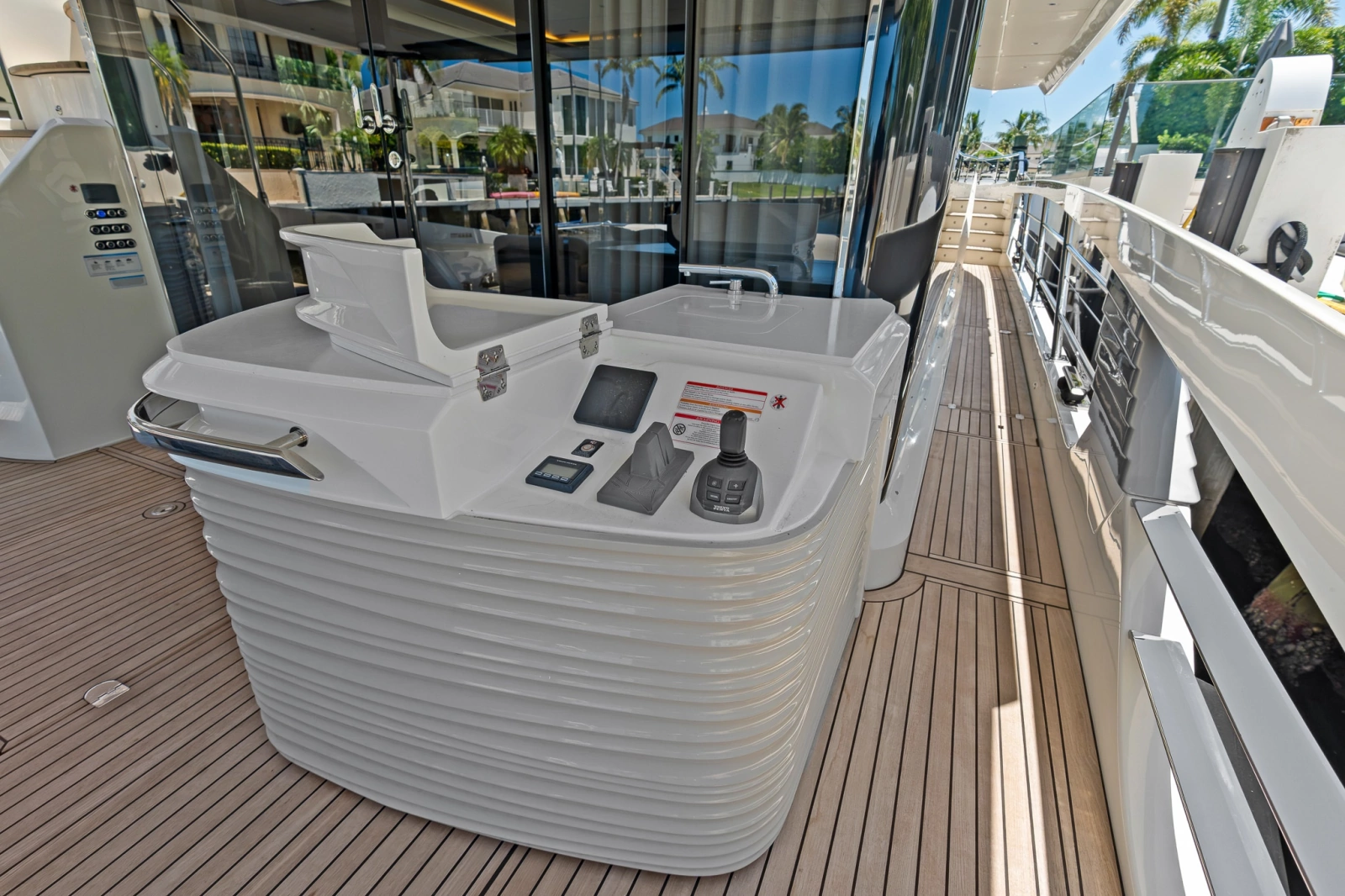 2023 Absolute Navetta 75