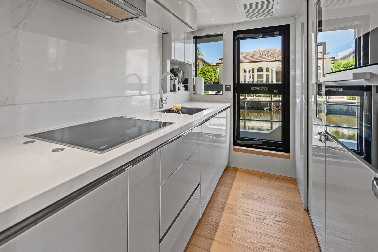 2023 Absolute Navetta 75