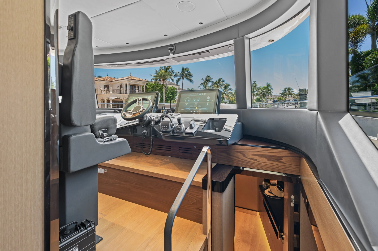 2023 Absolute Navetta 75