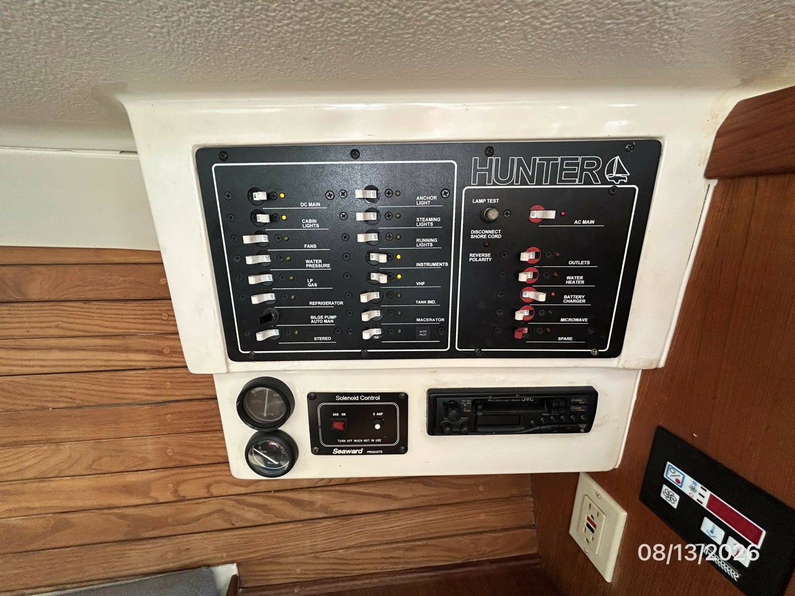 Hunter 336 electrical panel