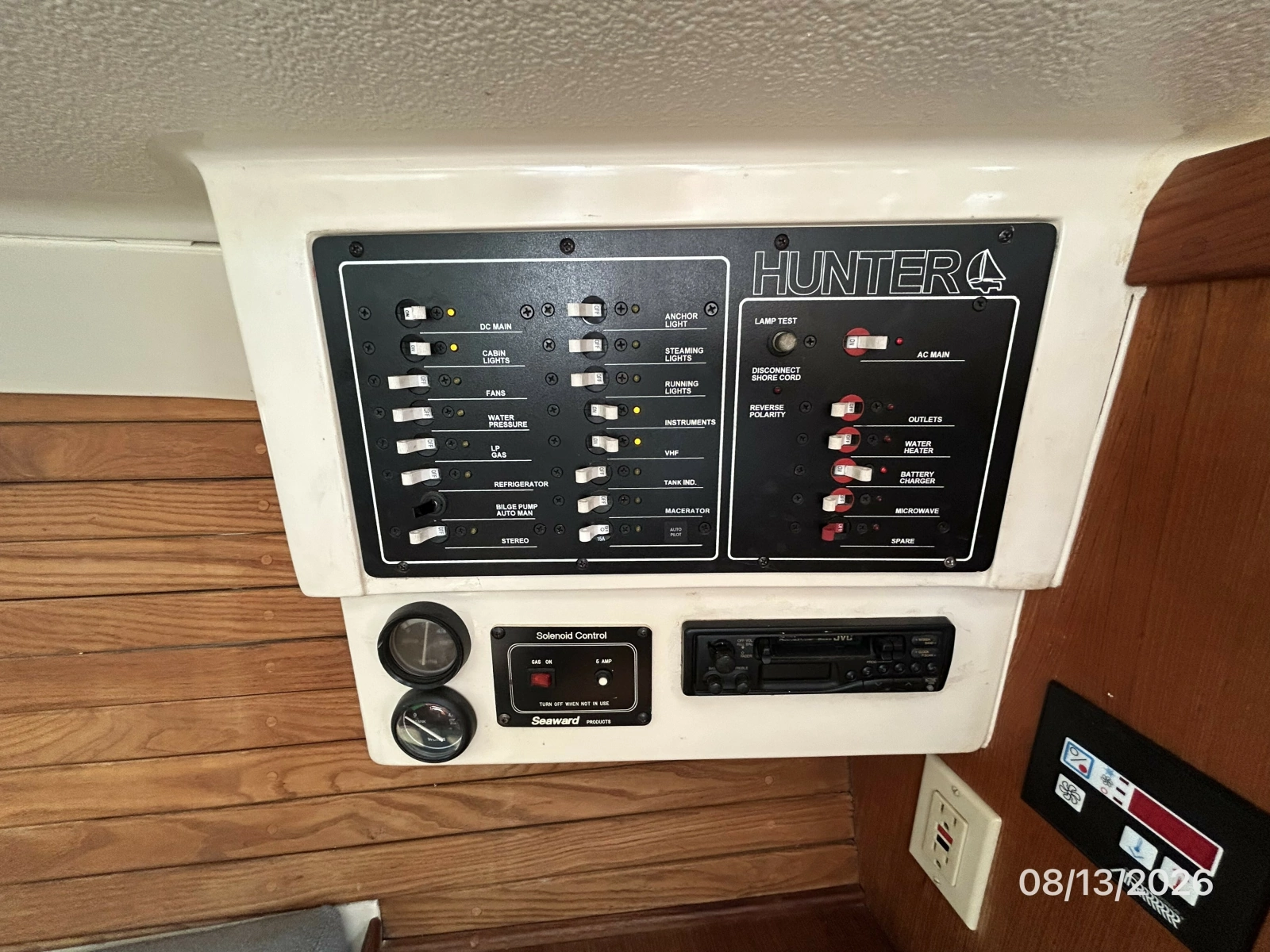 Hunter 336 electrical panel