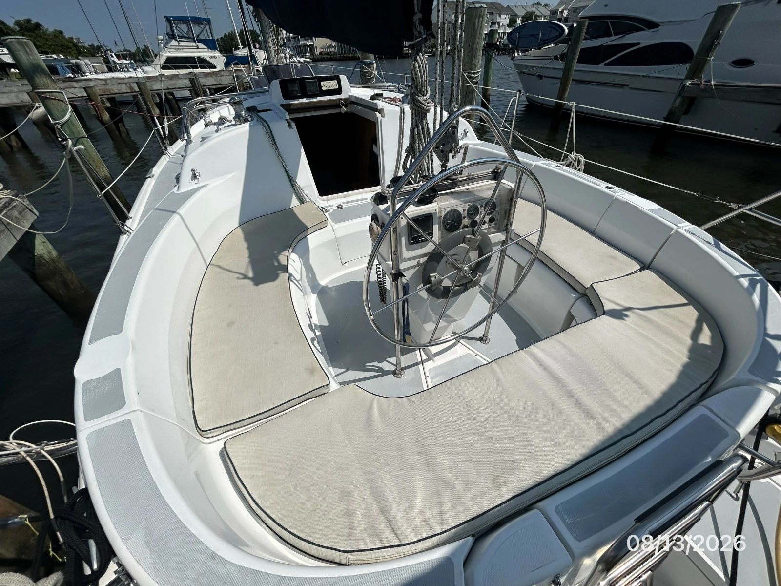 Hunter 336 cockpit forward1