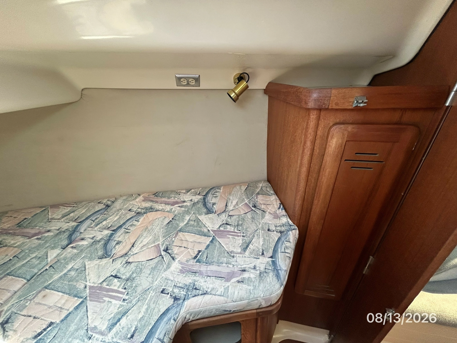 Hunter 336 forward stateroom starboard