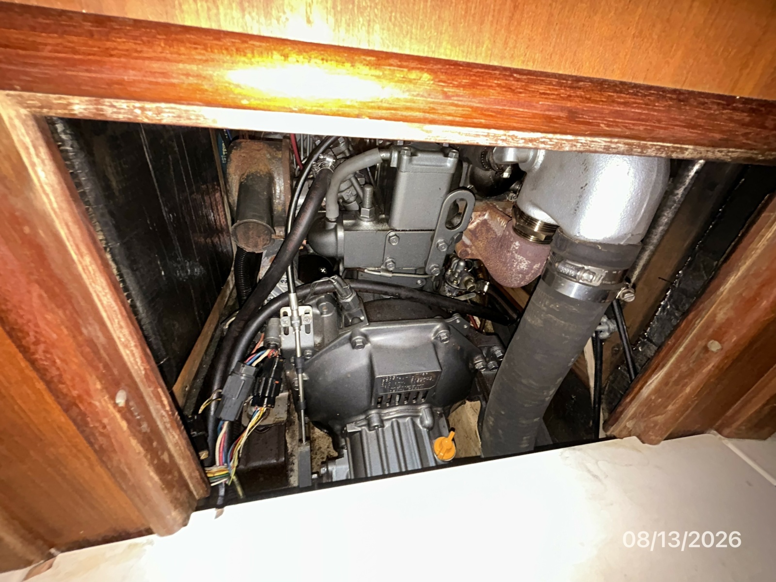 Hunter 336 auxiliary access4