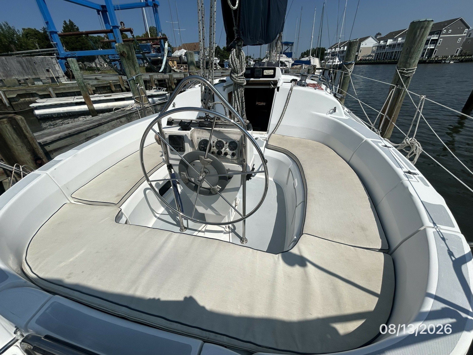 Hunter 336 cockpit forward2