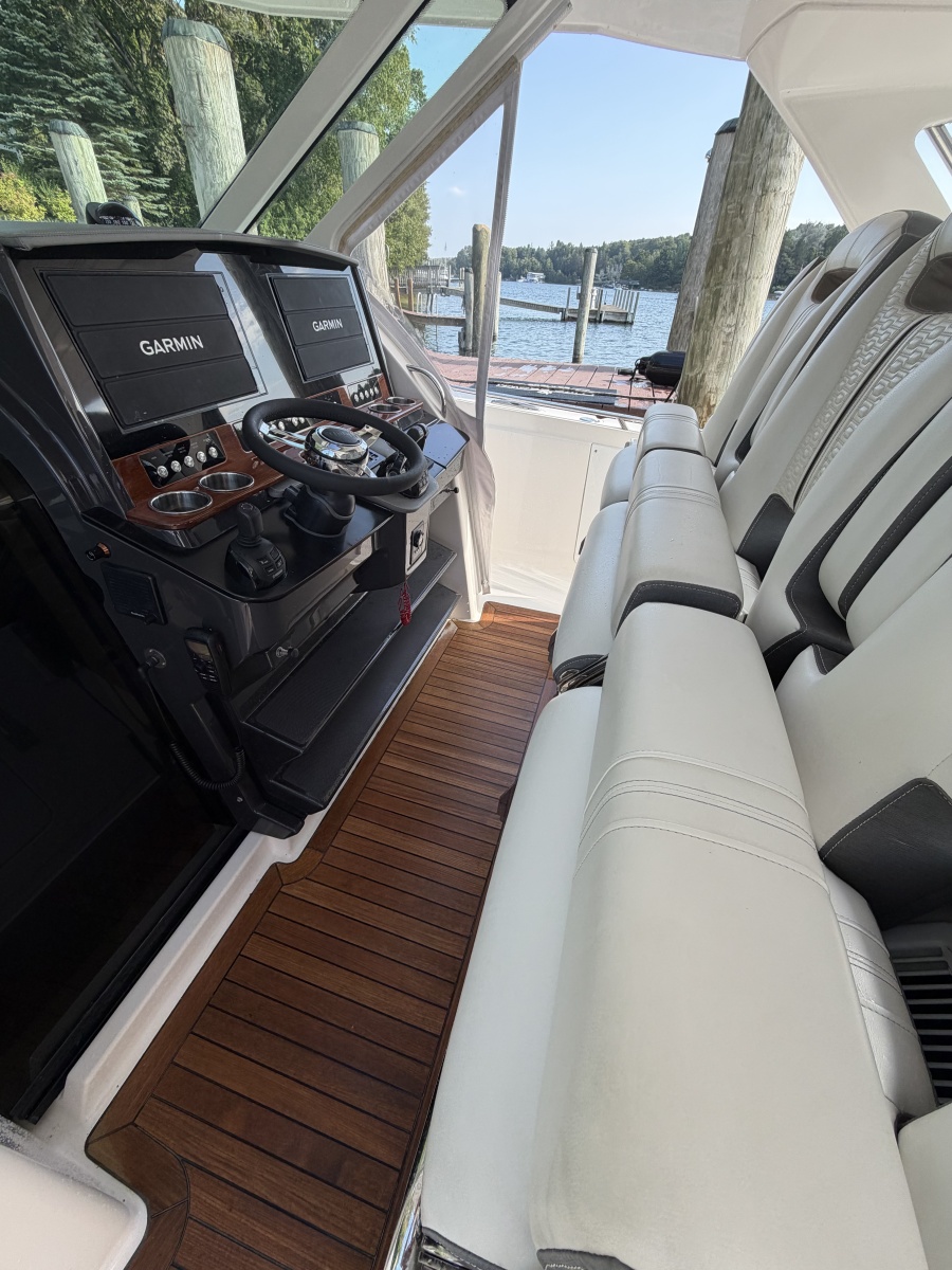 2019 Tiara Yachts 38 LS