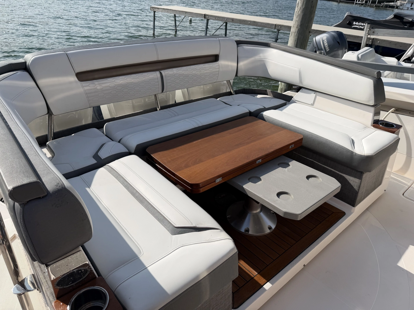 2019 Tiara Yachts 38 LS