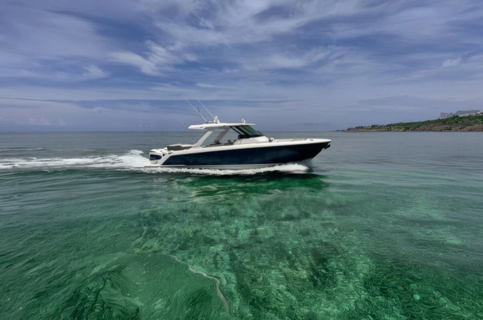 2019 Tiara Yachts 38 LS