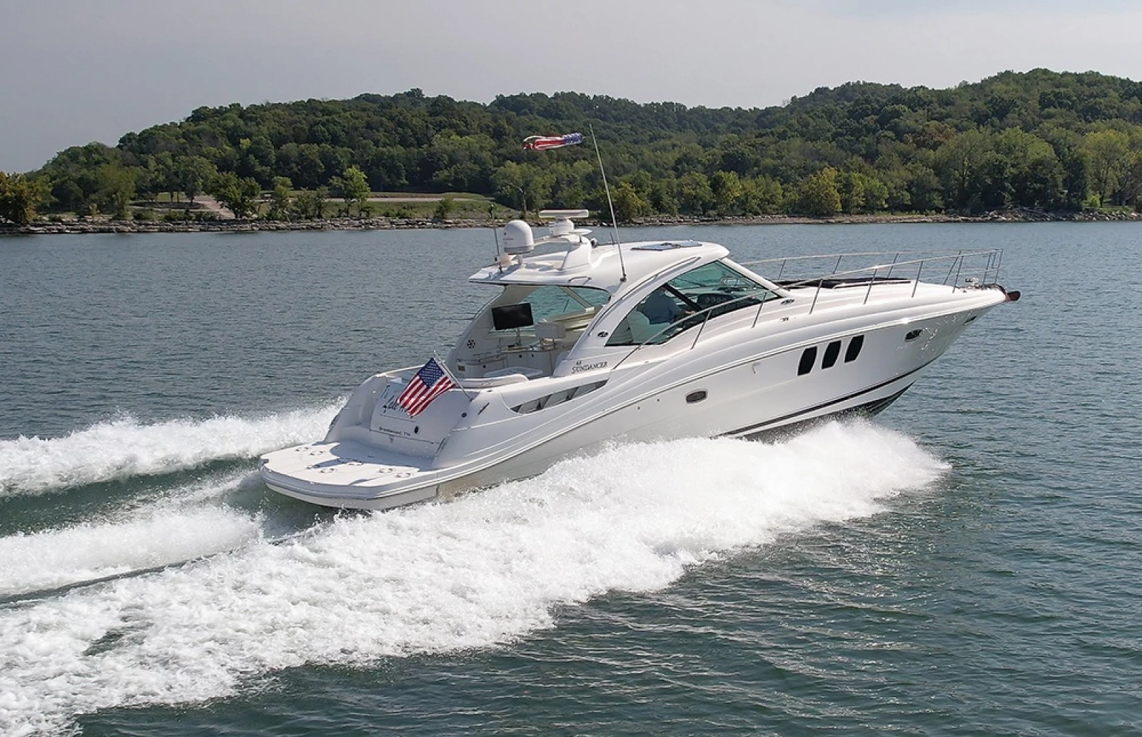 2008 Sea Ray 48 Sundancer underway
