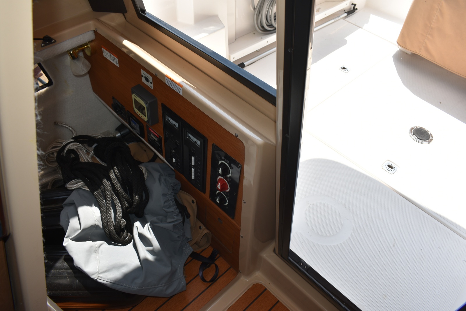 2019 Ranger Tugs R27LE