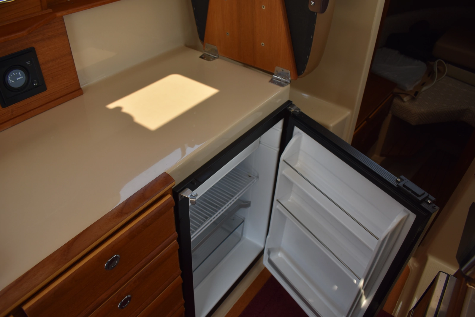 2019 Ranger Tugs R27LE