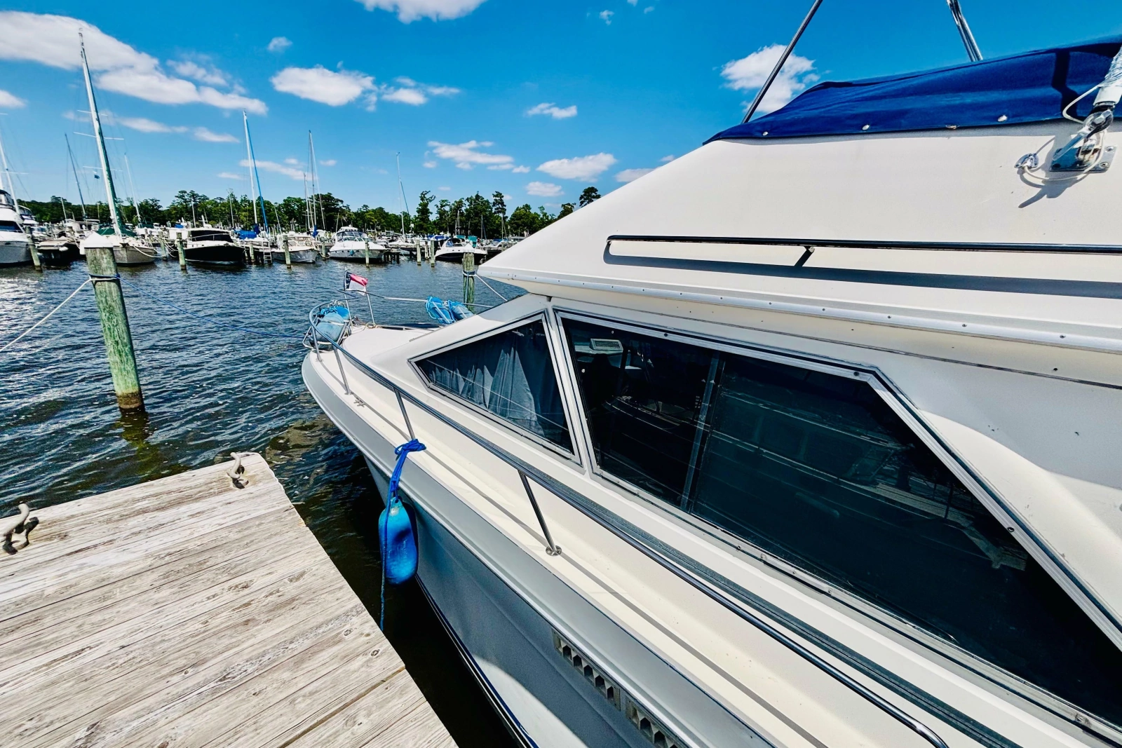 1988 Sea Ray 305 Sedan Bridge