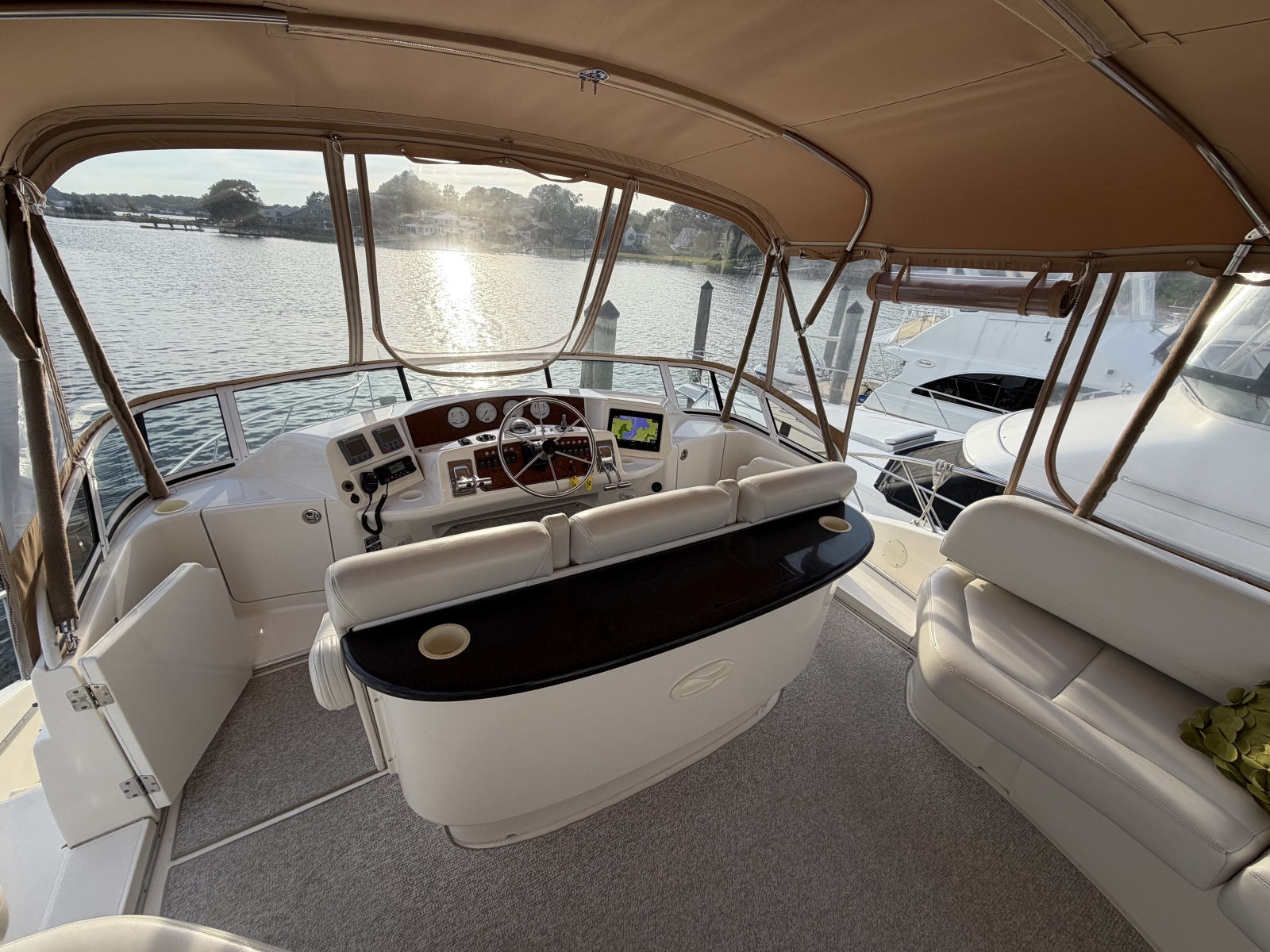 2002 Silverton 43 Motor Yacht