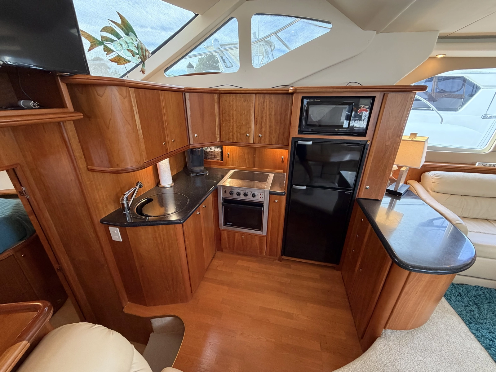2002 Silverton 43 Motor Yacht