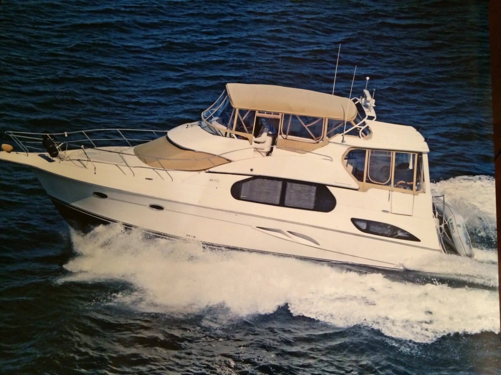 2002 Silverton 43 Motor Yacht